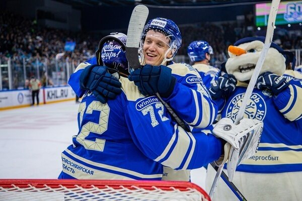 Хоккейный праздник: &laquo;Сибирь&raquo; крупно обыграла &laquo;Северсталь&raquo; в день своего юбилея