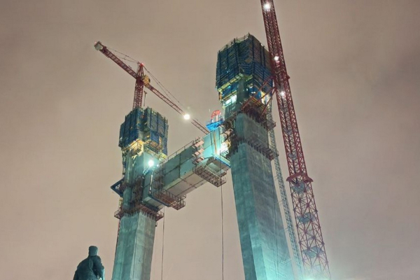 Перемычку весом 160 тонн подняли на&nbsp;пилон нового моста в&nbsp;Новосибирске