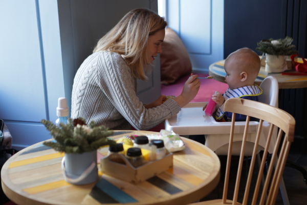 Афиша выходных: День матери, лекция про шаманов и фестиваль «Сказки» Афиша выходных: День матери, лекция про шаманов и фестиваль «Сказки»