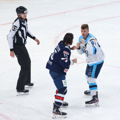 Никита Ефремов: «Мне предложили драку — я не стал отказываться» Никита Ефремов: «Мне предложили драку — я не стал отказываться»