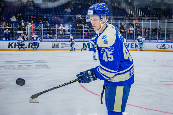 Валентин Пьянов: "Игра кость в кость"