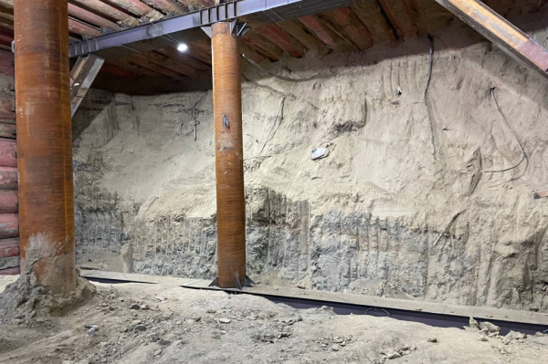 Министру транспорта показали тоннель на стройке четвёртого моста Министру транспорта показали тоннель на стройке четвёртого моста