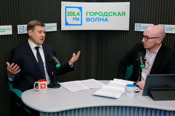 Мэр отвечает: новые школы, ремонт дорог и&nbsp;помощь семьям мобилизованных