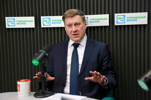 Мэр отвечает: новые школы, ремонт дорог и&nbsp;помощь семьям мобилизованных